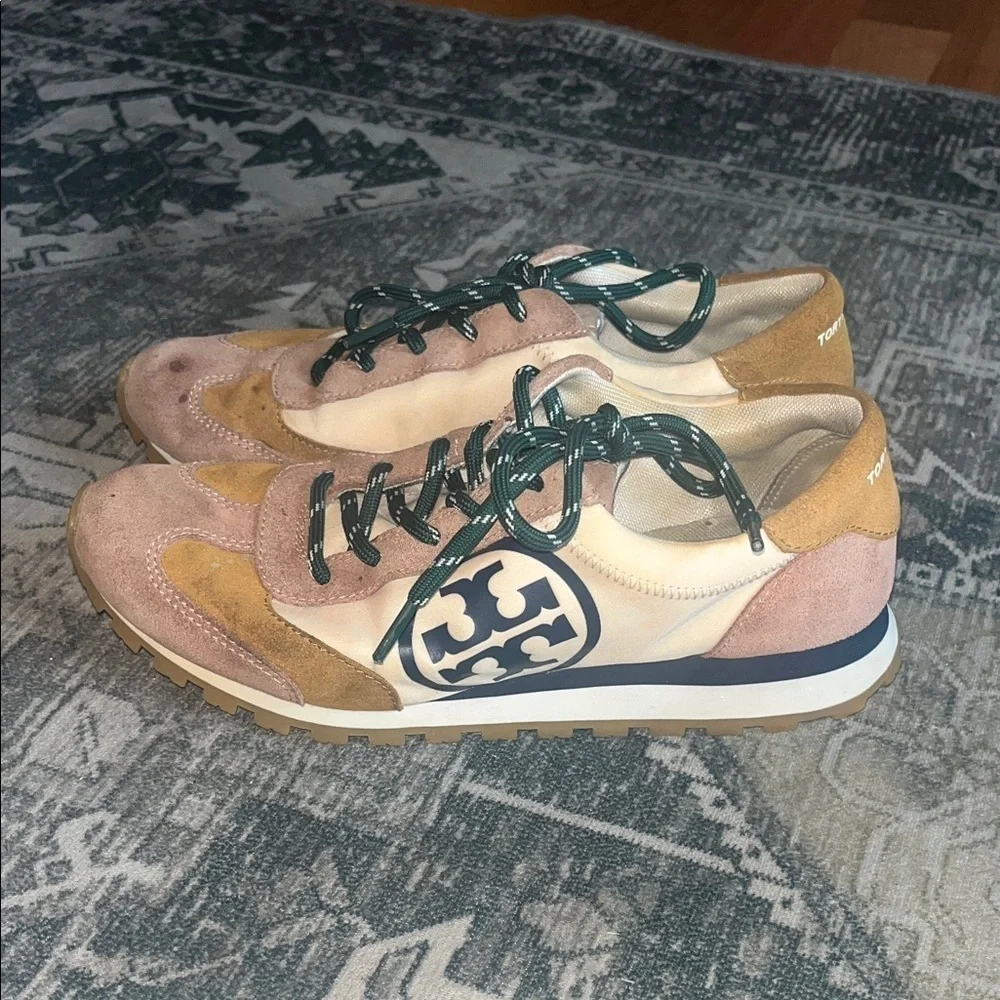 Tory Burch women’s Annie Nylon runners Cream and Tan Sneakers size 8